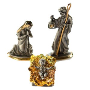 3 nativity figures